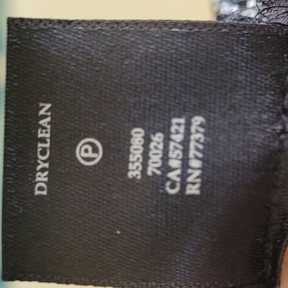 Ann Talylor Black & White Crochet Pencil Skirt size 0 - Picture 7 of 7